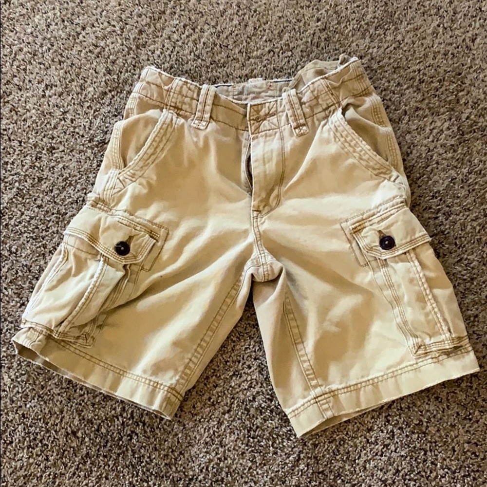 American Eagle khaki cargo shorts